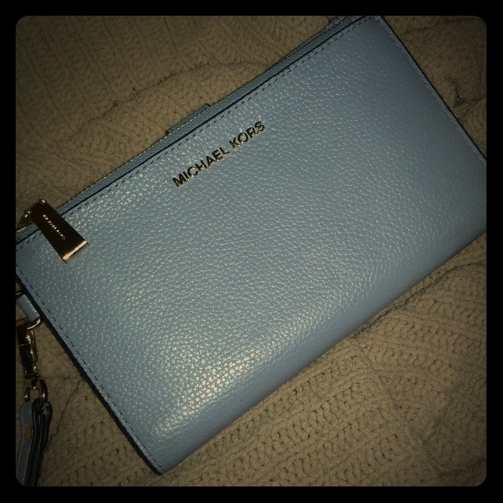 Michael Kors wristlet